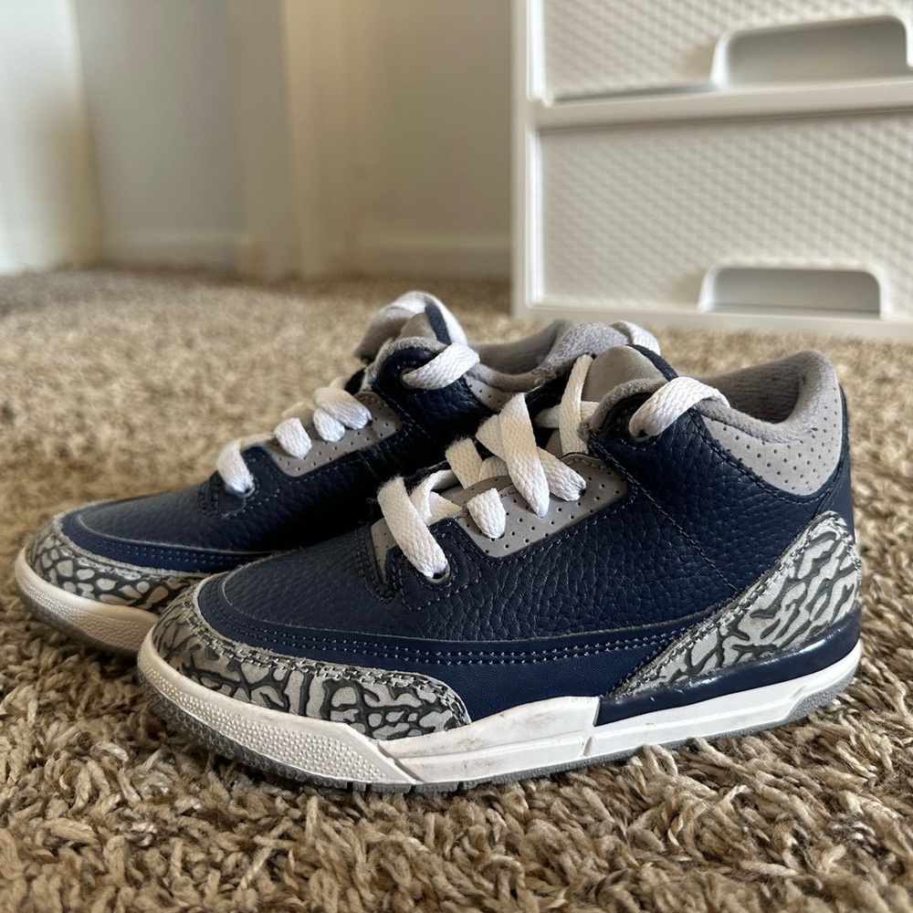 BOYS Jordan Retro 3 Size 11c